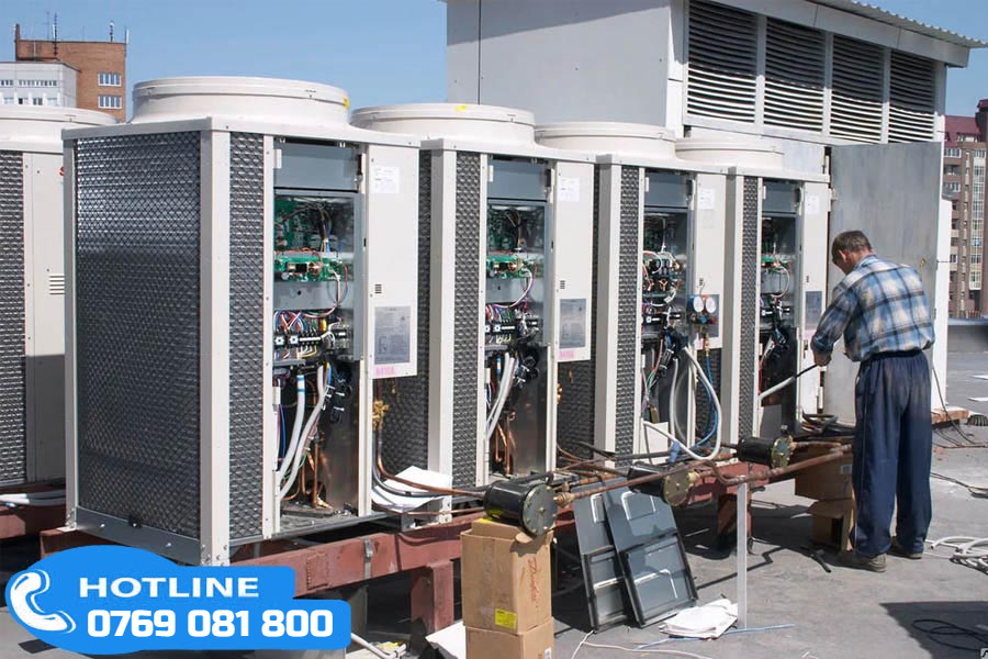 Lắp đặt hệ thống máy lạnh Daikin 50 ngựa với Trung Tâm Sửa Chữa Bảo Hành Daikin